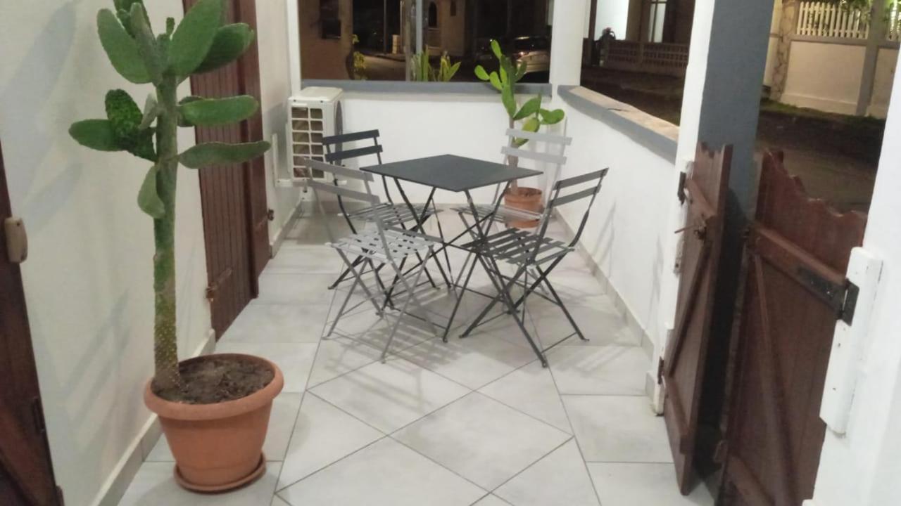 Maison De Vacances Baca Vue Sur Mer Capesterre Exterior photo
